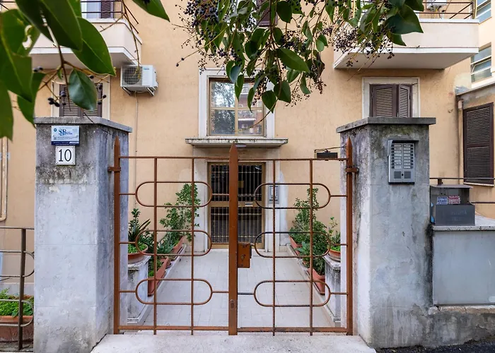 Casa Giovi - With Garden Appartement *